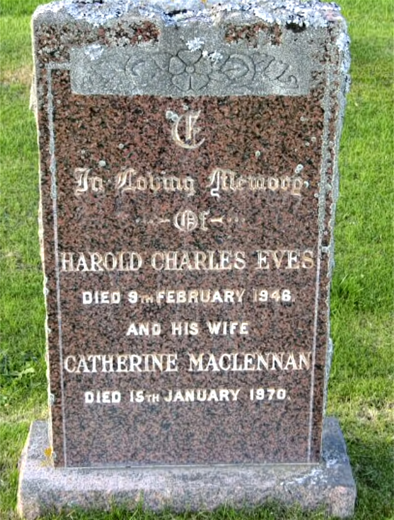 Photo of headstones/Catherine MacLennan d1970 hdstn Tore